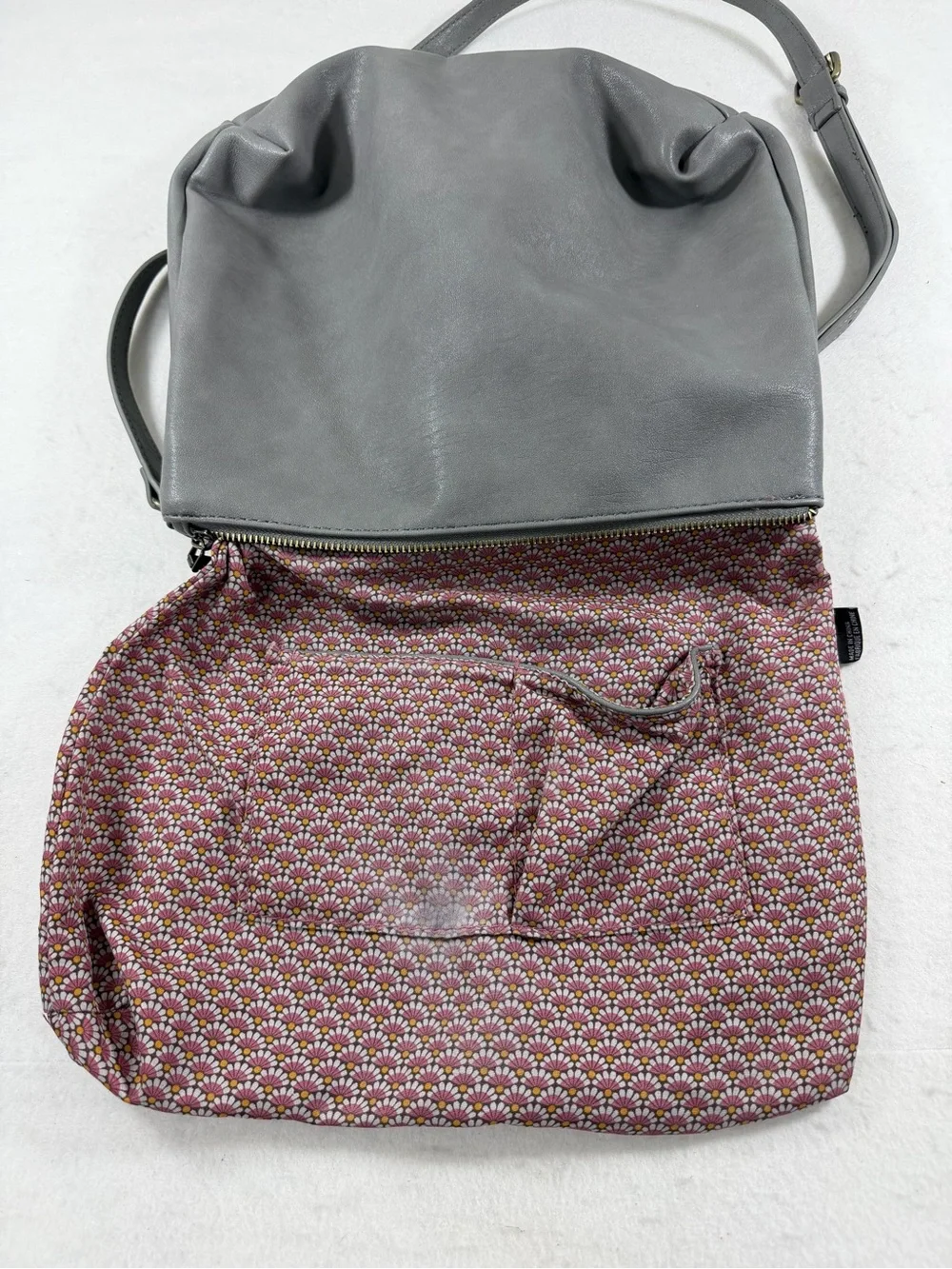 Antik Kraft‎ Gray Crossbody Bag Adjustable Strap Zip Top Purse
